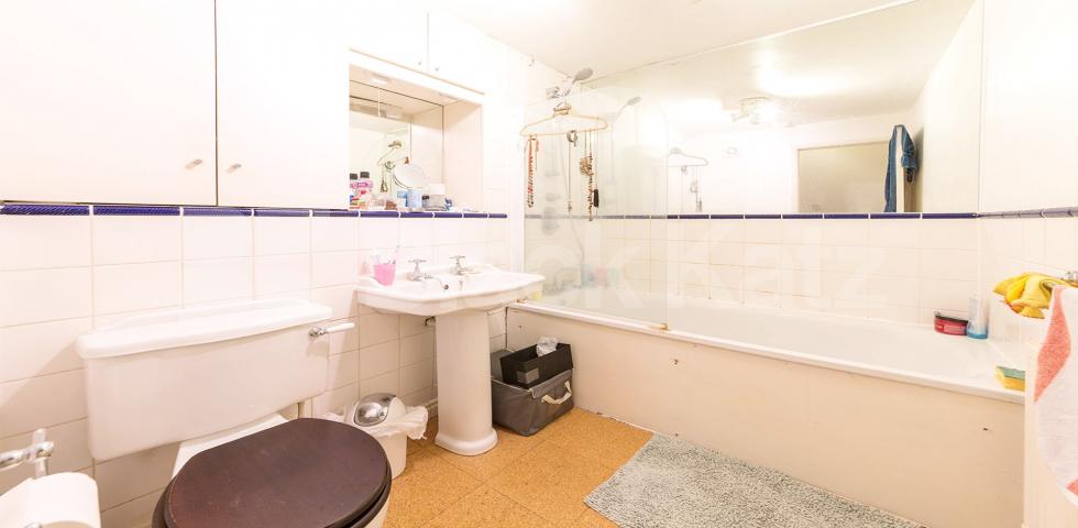 			NEW INSTRUCTION, 1 Bedroom, 1 bath, 1 reception Flat			 Overstone Road, Hammersmith, HAMMERSMITH